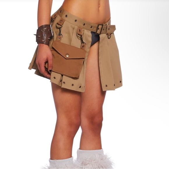 GREATEST ESCAPE PLEATED MINI SKIRT ✨NWT✨ - Picture 4 of 7